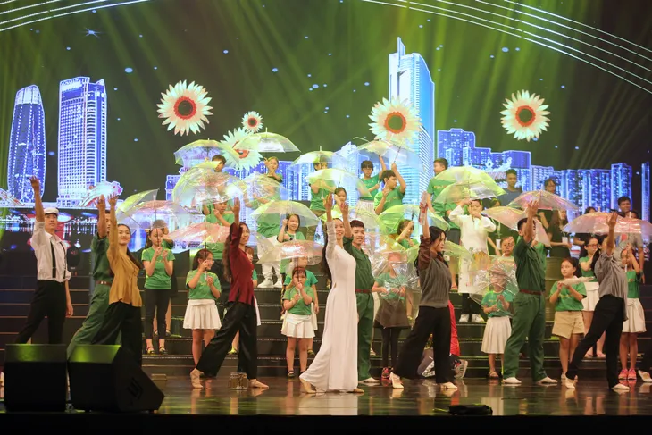 Những hình ảnh ấn tượng trong buổi tổng duyệt Cả nước chung tay vì người nghèo 2019 - Ảnh 10. Những hình ảnh ấn tượng trong buổi tổng duyệt Cả nước chung tay vì người nghèo 2019 - Ảnh 10.