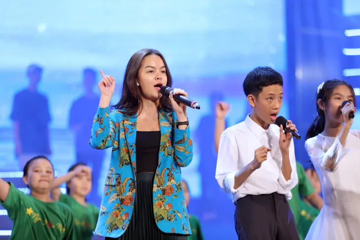 Những hình ảnh ấn tượng trong buổi tổng duyệt Cả nước chung tay vì người nghèo 2019 - Ảnh 39. Những hình ảnh ấn tượng trong buổi tổng duyệt Cả nước chung tay vì người nghèo 2019 - Ảnh 39.