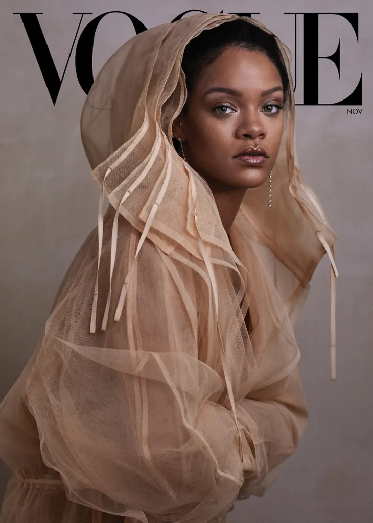 Rihanna mặn mà trên Vogue - Ảnh 1. Rihanna mặn mà trên Vogue - Ảnh 1.