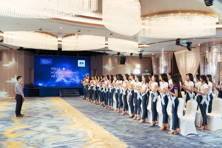 Đây là cô gái 2 lần liên tiếp chiến thắng Tôi là Hoa hậu Hoàn vũ Việt Nam 2019 - Ảnh 1. Đây là cô gái 2 lần liên tiếp chiến thắng Tôi là Hoa hậu Hoàn vũ Việt Nam 2019 - Ảnh 1.