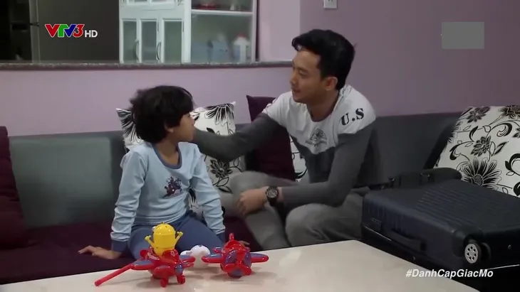 Đánh cắp giấc mơ - Tập 40: Tài giỏi, tốt bụng là thế, Quốc Trường vẫn bị gái có chồng khiến trái tim... rỉ máu - Ảnh 1. Đánh cắp giấc mơ - Tập 40: Tài giỏi, tốt bụng là thế, Quốc Trường vẫn bị gái có chồng khiến trái tim... rỉ máu - Ảnh 1.