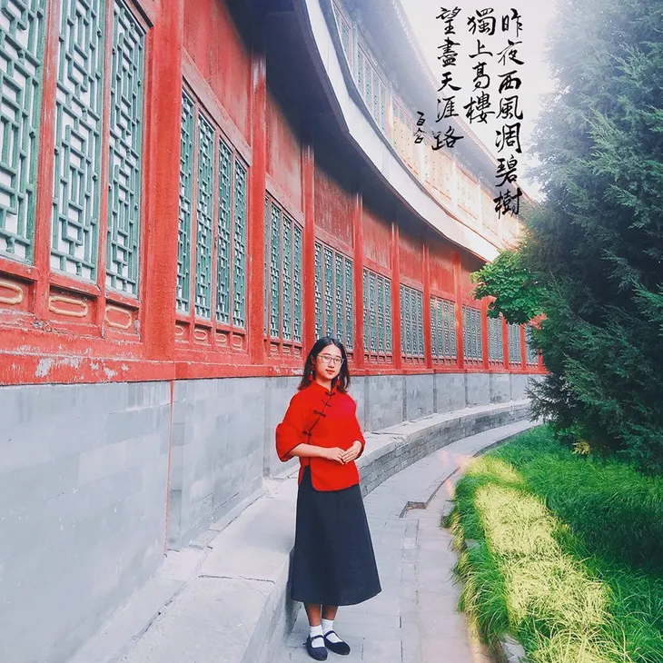 Không phải hotgirl nhưng cựu sinh viên trường Báo vẫn sở hữu lượng fan đông đảo - Ảnh 5. Không phải hotgirl nhưng cựu sinh viên trường Báo vẫn sở hữu lượng fan đông đảo - Ảnh 5.