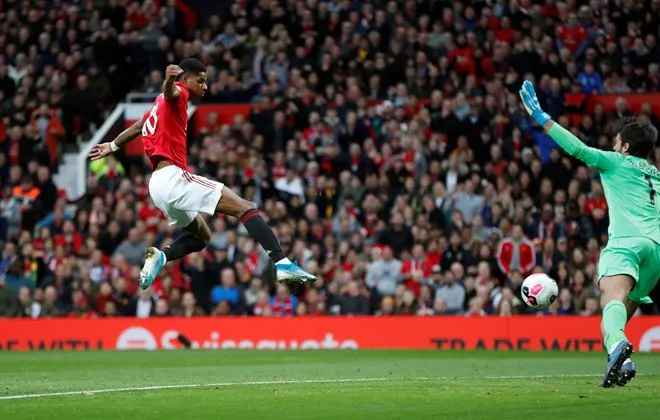 Manchester United chấm dứt mạch toàn thắng của Liverpool - Ảnh 2. Manchester United chấm dứt mạch toàn thắng của Liverpool - Ảnh 2.