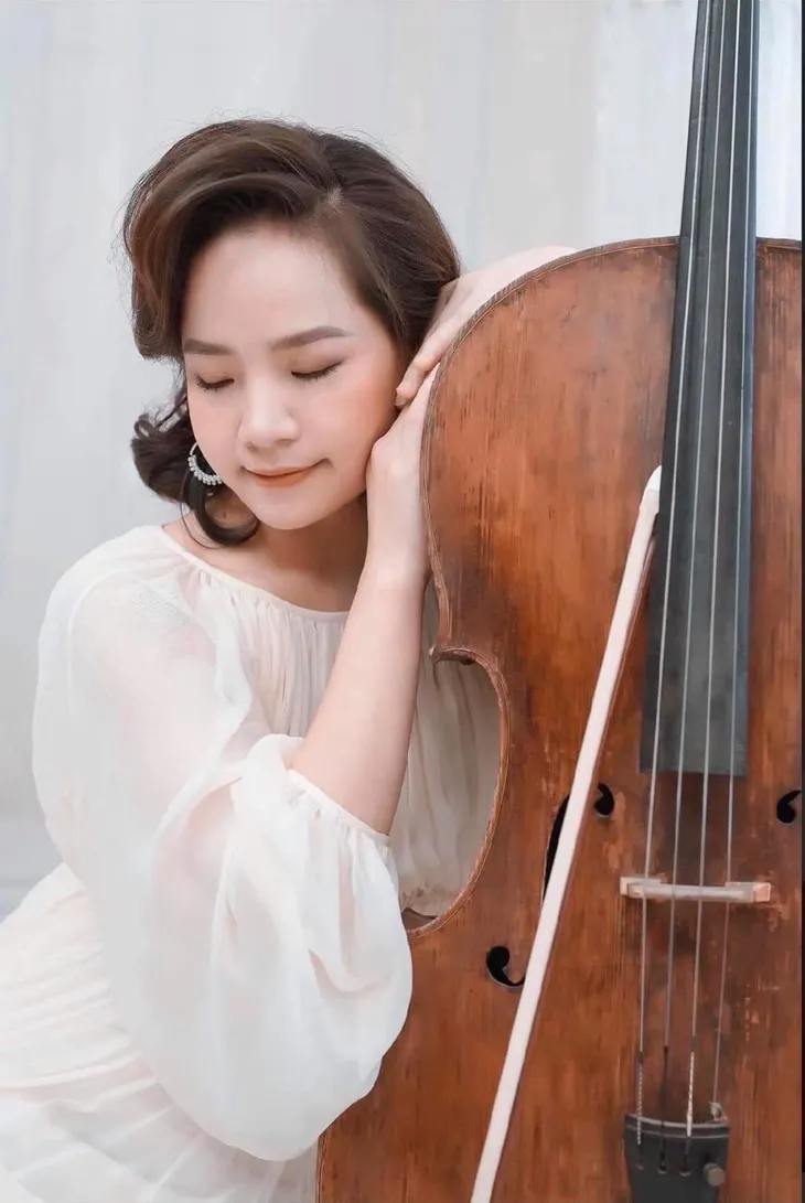 Đinh Hoài Xuân - Nữ tiến sĩ Cello đầu tiên của Việt Nam - Ảnh 1. Đinh Hoài Xuân - Nữ tiến sĩ Cello đầu tiên của Việt Nam - Ảnh 1.
