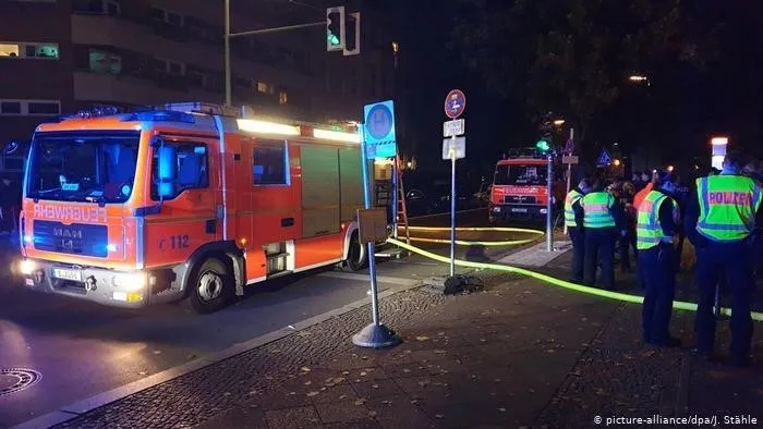 Cháy tàu điện tại thủ đô Berlin, Đức - Ảnh 1. Cháy tàu điện tại thủ đô Berlin, Đức - Ảnh 1.
