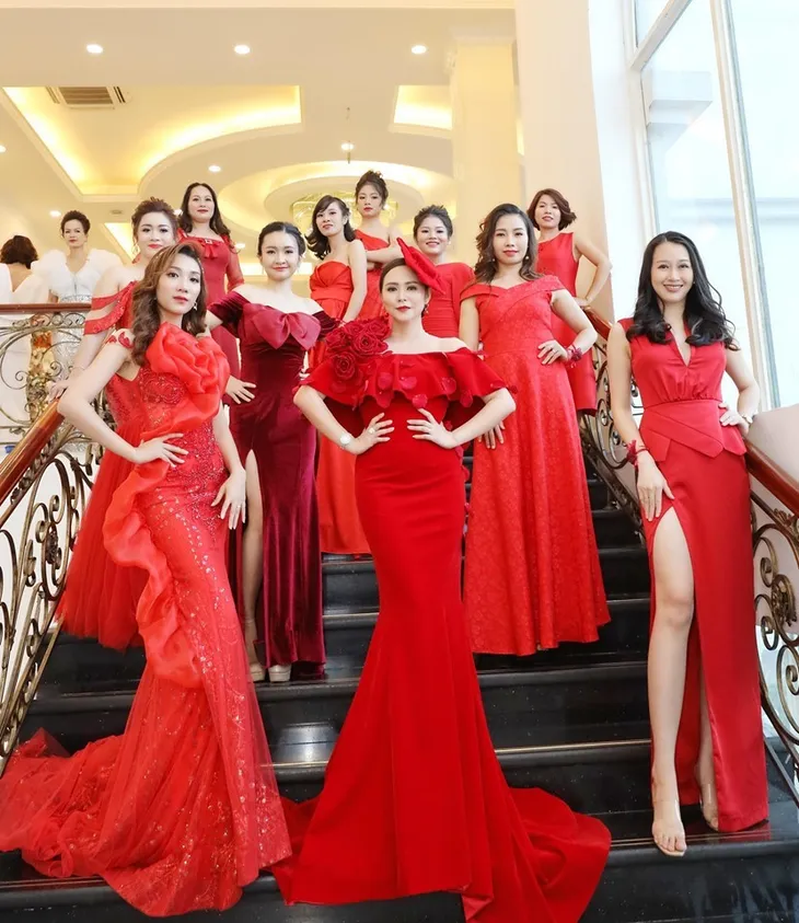 Bùi Thanh Hương xuất hiện rạng rỡ tại Happy Women Leader Global Award 2019 - Ảnh 4. Bùi Thanh Hương xuất hiện rạng rỡ tại Happy Women Leader Global Award 2019 - Ảnh 4.