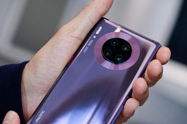 Huawei thừa nhân bị tổn thương sau lệnh cấm của Mỹ - Ảnh 3. Huawei thừa nhân bị tổn thương sau lệnh cấm của Mỹ - Ảnh 3.