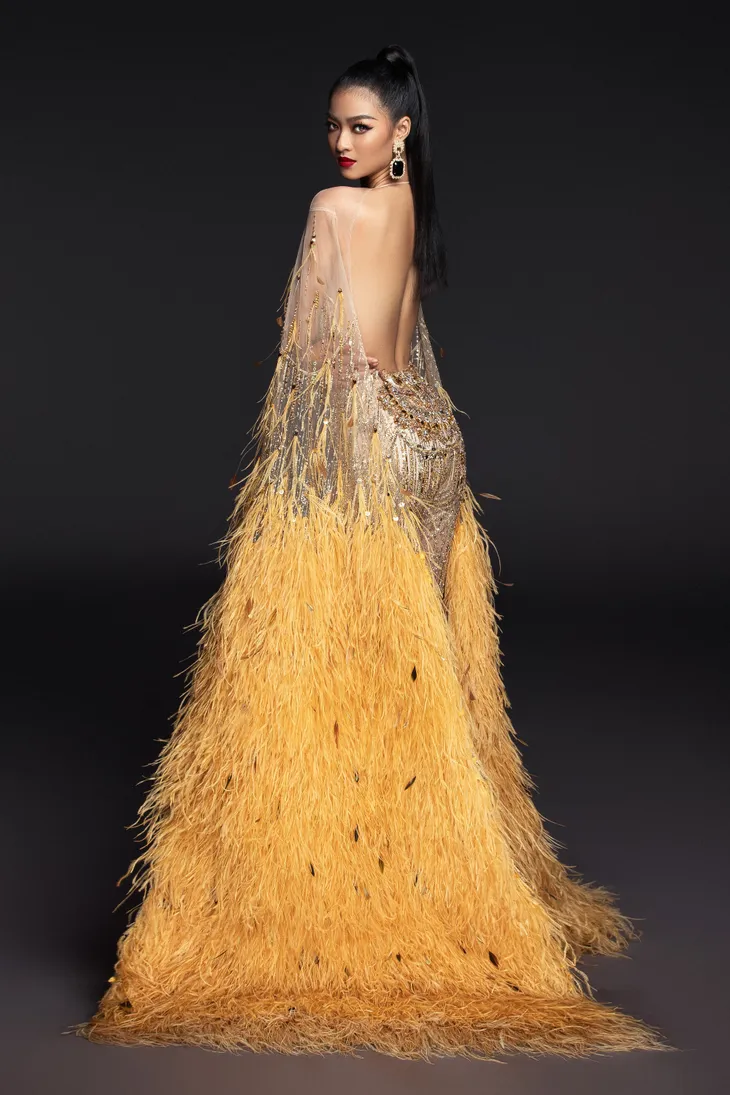 Vừa lọt Top 10 bình chọn quốc phục, Kiều Loan khoe ngay bộ cánh thi Bán kết Miss Grand International 2019 - Ảnh 4. Vừa lọt Top 10 bình chọn quốc phục, Kiều Loan khoe ngay bộ cánh thi Bán kết Miss Grand International 2019 - Ảnh 4.