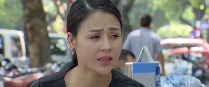Những nhân viên gương mẫu - Tập 45: Nguyệt phát hiện Chi là hàng cúng, có đại gia chống lưng - Ảnh 2.