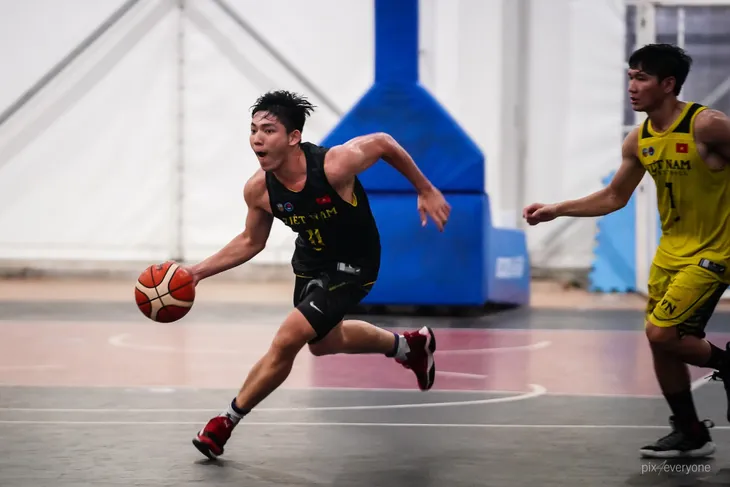 Đội tuyển bóng rổ Việt Nam tích cực tập luyện chuẩn bị SEA Games 30 - Ảnh 1. Đội tuyển bóng rổ Việt Nam tích cực tập luyện chuẩn bị SEA Games 30 - Ảnh 1.