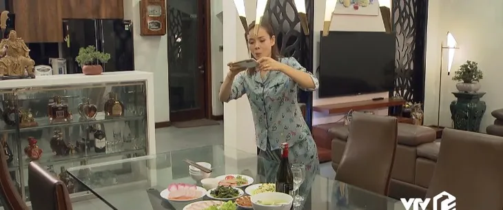Đây là người phụ nữ giỏi che đậy nhất màn ảnh Việt? - Ảnh 1. Đây là người phụ nữ giỏi che đậy nhất màn ảnh Việt? - Ảnh 1.