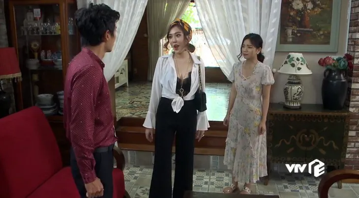 Đánh cắp giấc mơ - Tập 42: Vở kịch hạ màn, Đức đòi ly hôn Hải Vân, Thu Hoài bị công an bắt - Ảnh 3. Đánh cắp giấc mơ - Tập 42: Vở kịch hạ màn, Đức đòi ly hôn Hải Vân, Thu Hoài bị công an bắt - Ảnh 3.