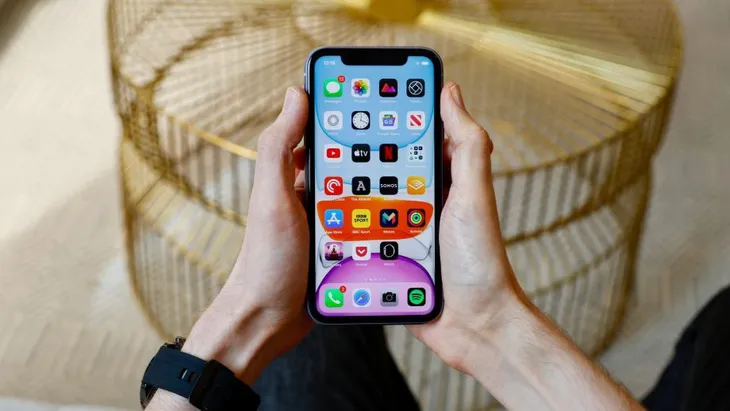 Tổng thống Trump mắng CEO Apple vì bỏ nút Home trên iPhone - Ảnh 2. Tổng thống Trump mắng CEO Apple vì bỏ nút Home trên iPhone - Ảnh 2.