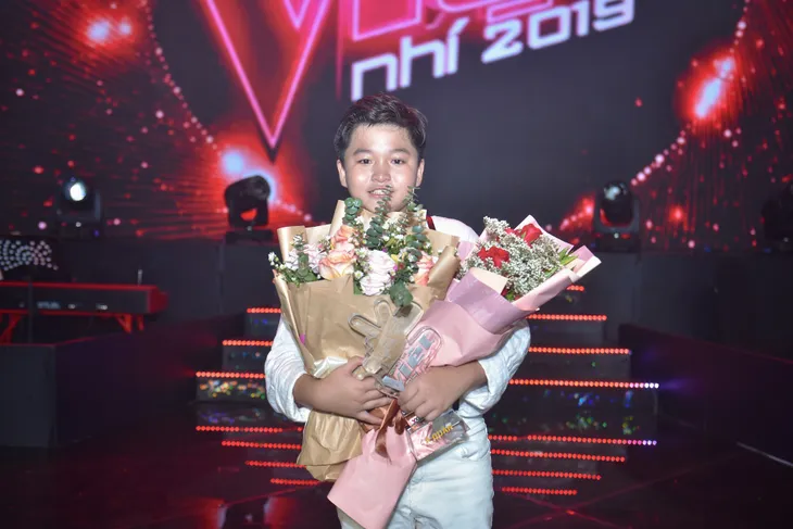 MC Nguyên Khang chia sẻ về sự cố đọc nhầm kết quả chung kết Giọng hát Việt nhí - Ảnh 4. MC Nguyên Khang chia sẻ về sự cố đọc nhầm kết quả chung kết Giọng hát Việt nhí - Ảnh 4.