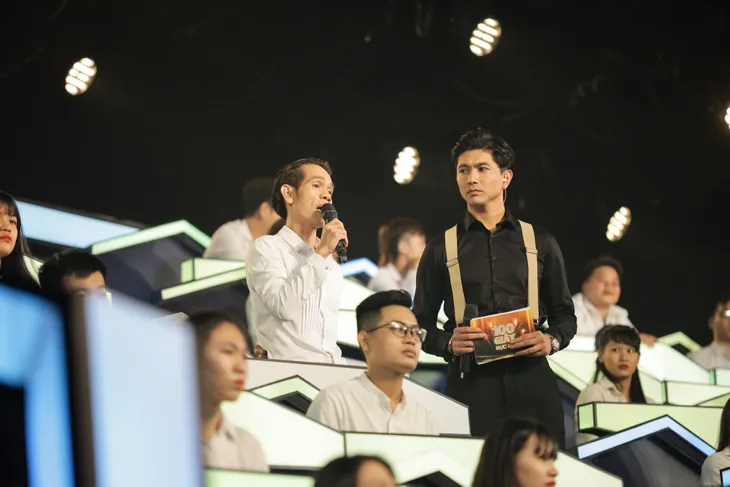 Sam trách Tim vô tình, mê gái đẹp bỏ rơi cô ngay trên sân khấu - Ảnh 5. Sam trách Tim vô tình, mê gái đẹp bỏ rơi cô ngay trên sân khấu - Ảnh 5.