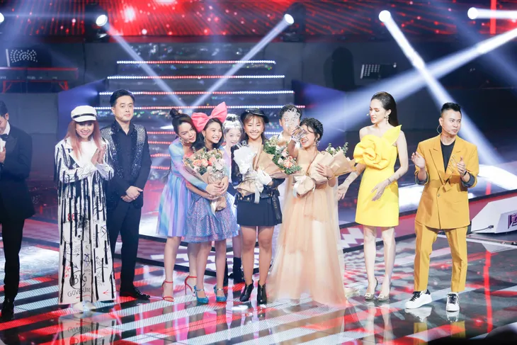 Học trò Lưu Thiên Hương - Ali Hoàng Dương đăng quang quán quân Giọng hát Việt nhí - Ảnh 1. Học trò Lưu Thiên Hương - Ali Hoàng Dương đăng quang quán quân Giọng hát Việt nhí - Ảnh 1.