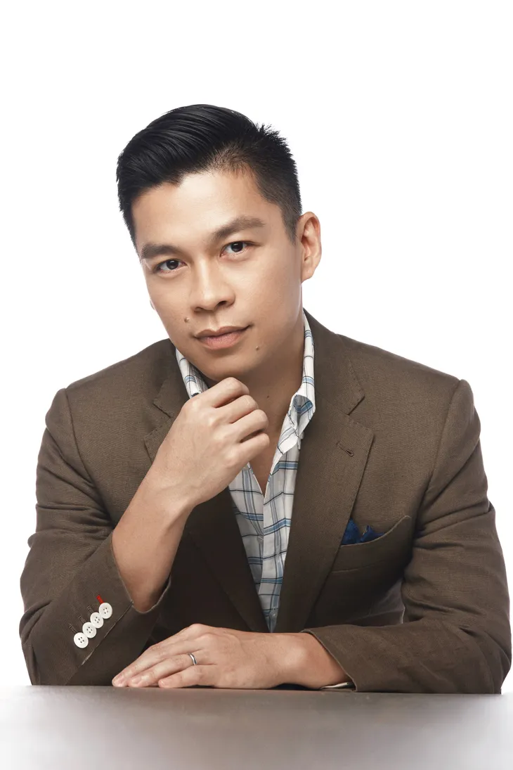 NTK Adrian Anh Tuấn ra mắt bộ sưu tập thứ 100 tại Tuần lễ thời trang quốc tế Việt Nam Thu - Đông 2019 - Ảnh 1. NTK Adrian Anh Tuấn ra mắt bộ sưu tập thứ 100 tại Tuần lễ thời trang quốc tế Việt Nam Thu - Đông 2019 - Ảnh 1.