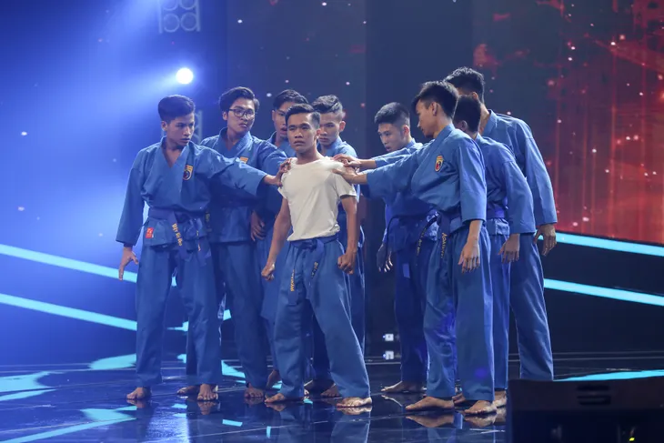 Lấy nước mắt Tim và khán giả bằng tiết mục võ nhạc, IVS Tung cánh giành giải nhất tuần 100 giây rực rỡ - Ảnh 2. Lấy nước mắt Tim và khán giả bằng tiết mục võ nhạc, IVS Tung cánh giành giải nhất tuần 100 giây rực rỡ - Ảnh 2.