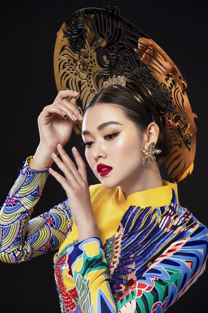 Tường San cầu cứu fan chọn giúp 1 trong 2 bộ quốc phục dự thi Miss International 2019 - Ảnh 8. Tường San cầu cứu fan chọn giúp 1 trong 2 bộ quốc phục dự thi Miss International 2019 - Ảnh 8.