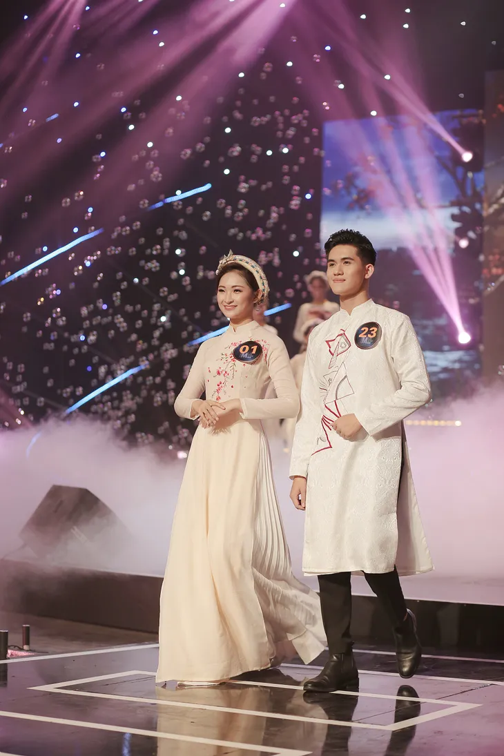 Top 12 Mr&Miss - Gương mặt sinh viên 2019 tỏa sáng với áo dài truyền thống - Ảnh 3. Top 12 Mr&Miss - Gương mặt sinh viên 2019 tỏa sáng với áo dài truyền thống - Ảnh 3.