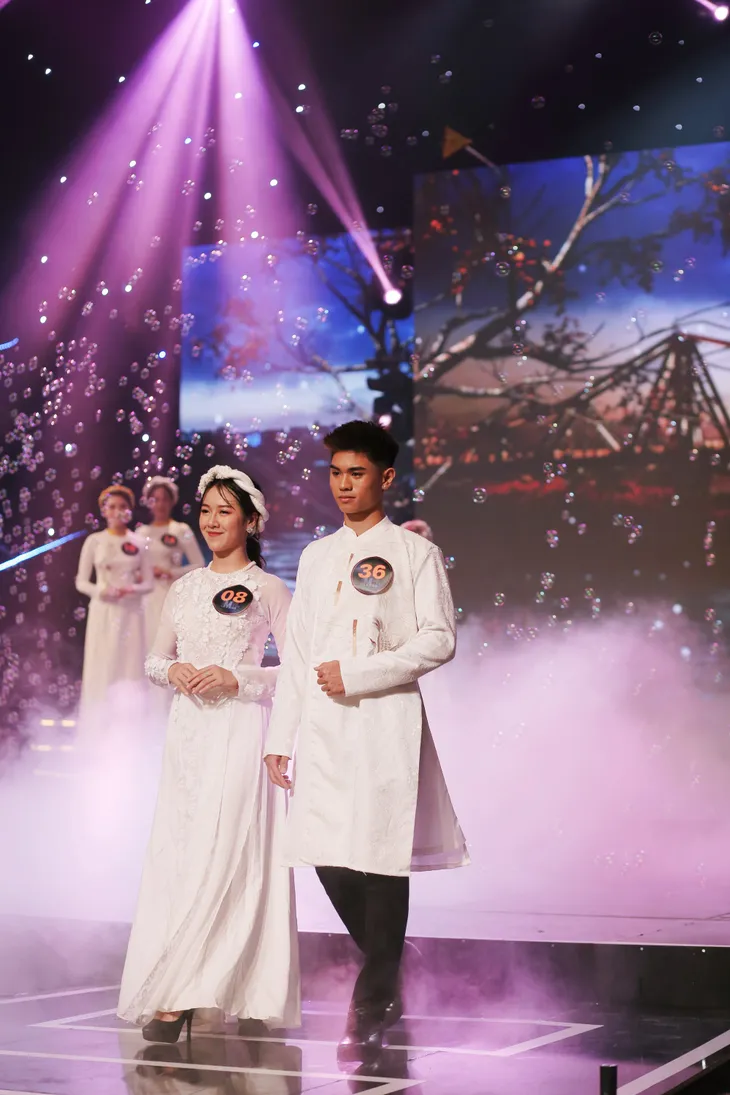 Top 12 Mr&Miss - Gương mặt sinh viên 2019 tỏa sáng với áo dài truyền thống - Ảnh 8. Top 12 Mr&Miss - Gương mặt sinh viên 2019 tỏa sáng với áo dài truyền thống - Ảnh 8.