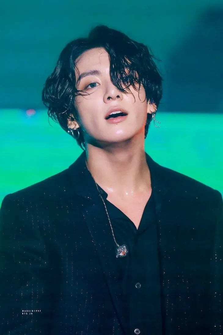 Jungkook (BTS) là nam idol được phụ huynh yêu mến nhất? - Ảnh 1. Jungkook (BTS) là nam idol được phụ huynh yêu mến nhất? - Ảnh 1.