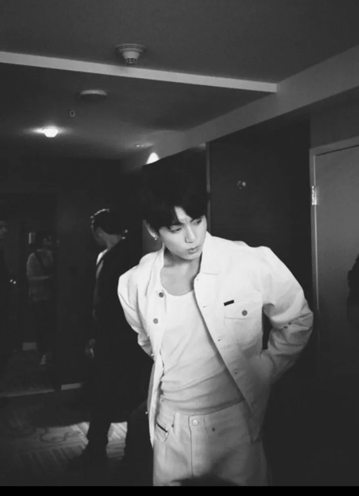 Jungkook (BTS) là nam idol được phụ huynh yêu mến nhất? - Ảnh 4. Jungkook (BTS) là nam idol được phụ huynh yêu mến nhất? - Ảnh 4.