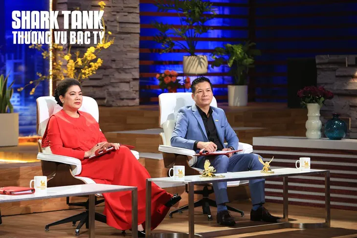 Shark Tank Việt Nam: Shark Liên rót 15 tỷ đồng cho startup máy ép kính điện thoại - Ảnh 3. Shark Tank Việt Nam: Shark Liên rót 15 tỷ đồng cho startup máy ép kính điện thoại - Ảnh 3.