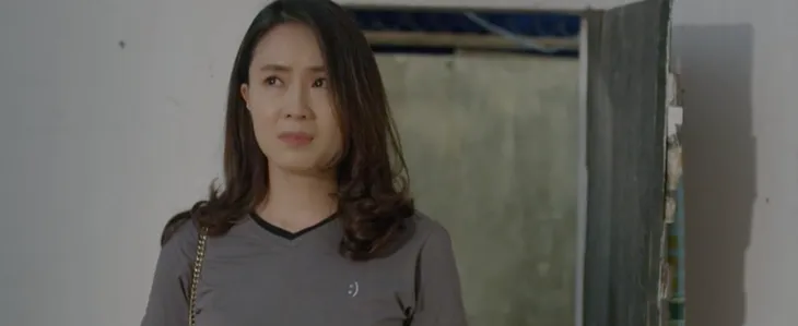 Hoa hồng trên ngực trái - Tập 18: Cầm 500 triệu đồng, Khuê đau đớn bước chân ra khỏi nhà - Ảnh 7. Hoa hồng trên ngực trái - Tập 18: Cầm 500 triệu đồng, Khuê đau đớn bước chân ra khỏi nhà - Ảnh 7.