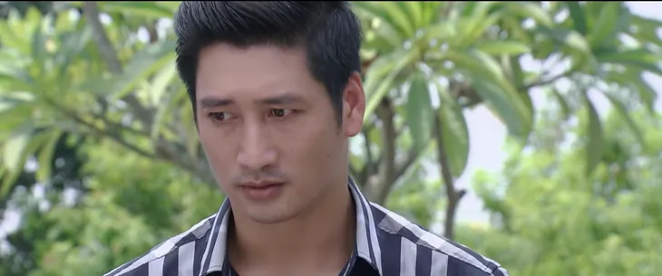 Hoa hồng trên ngực trái - Tập 25: Nhìn Thái say khướt vật vã, Khuê lại chạnh lòng - Ảnh 3. Hoa hồng trên ngực trái - Tập 25: Nhìn Thái say khướt vật vã, Khuê lại chạnh lòng - Ảnh 3.