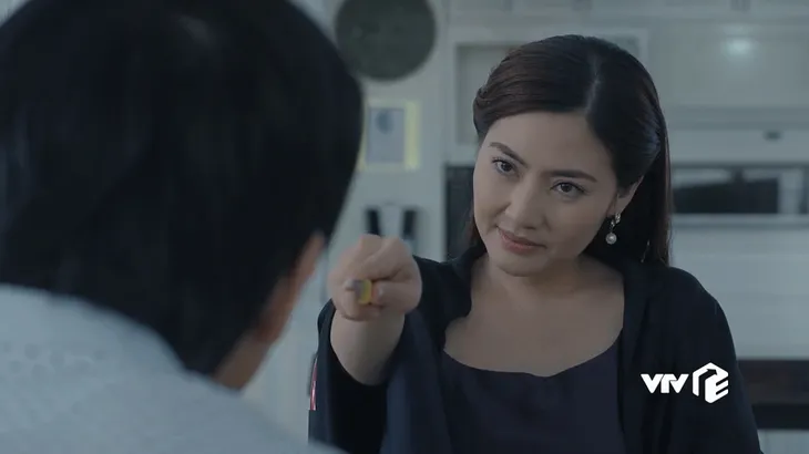 Bán chồng - Tập 30: Nga ra tối hậu thư yêu cầu Hưng cướp con của Ngọc - Ảnh 4. Bán chồng - Tập 30: Nga ra tối hậu thư yêu cầu Hưng cướp con của Ngọc - Ảnh 4.
