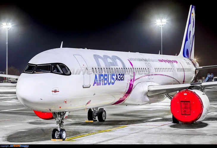 Hãng hàng không giá rẻ Ấn Độ đặt mua 300 máy bay của Airbus - Ảnh 1.