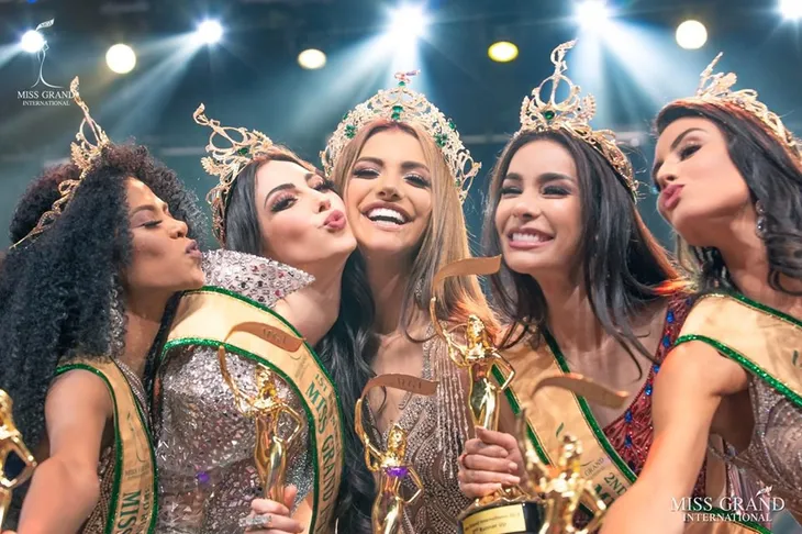 Người đẹp Venezuela đăng quang Hoa hậu Hòa bình thế giới 2019 - Ảnh 5. Người đẹp Venezuela đăng quang Hoa hậu Hòa bình thế giới 2019 - Ảnh 5.