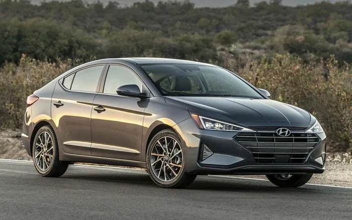 Triệu hồi Hyundai Elantra thế hệ mới tại Mỹ do lỗi ốc vít - Ảnh 1. Triệu hồi Hyundai Elantra thế hệ mới tại Mỹ do lỗi ốc vít - Ảnh 1.