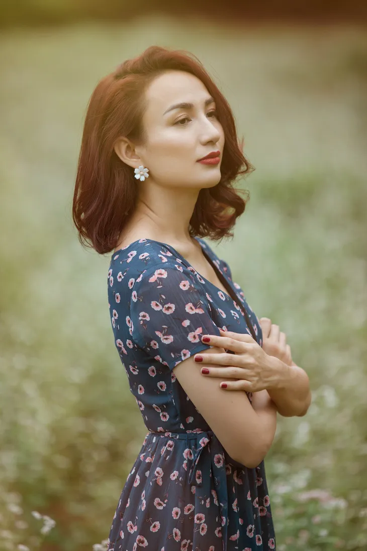 Hoa hậu Ngọc Diễm thanh lịch với phong cách thời trang hoài cổ - Ảnh 3. Hoa hậu Ngọc Diễm thanh lịch với phong cách thời trang hoài cổ - Ảnh 3.