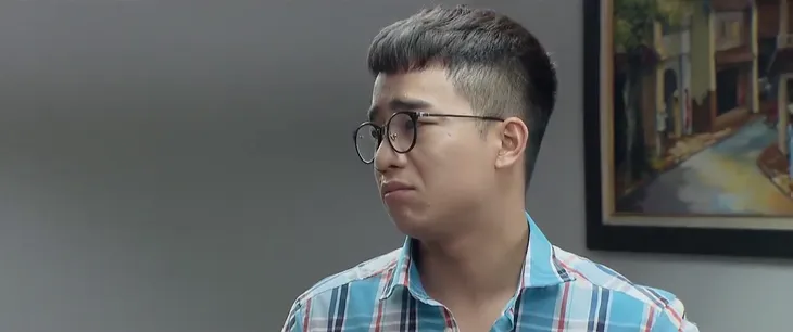 Những nhân viên gương mẫu - Tập 34: Giữa lúc bị vu trộm tiền, bồ già của Chi xuất hiện giải cứu? - Ảnh 4. Những nhân viên gương mẫu - Tập 34: Giữa lúc bị vu trộm tiền, bồ già của Chi xuất hiện giải cứu? - Ảnh 4.