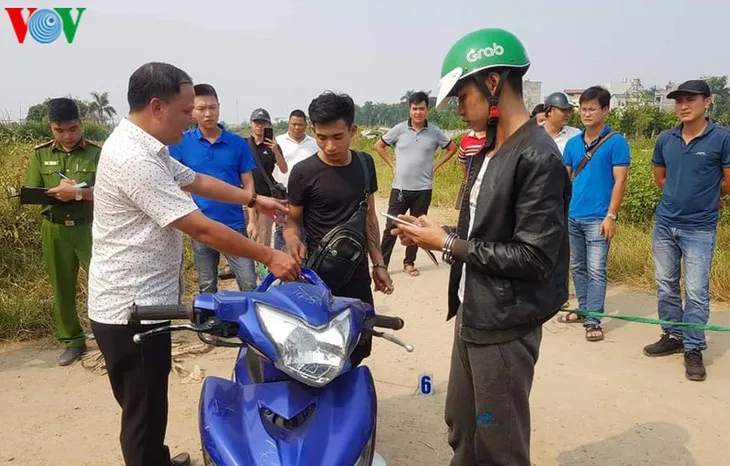 Khởi tố bị can 2 đối tượng sát hại tài xế Grab - Ảnh 1. Khởi tố bị can 2 đối tượng sát hại tài xế Grab - Ảnh 1.