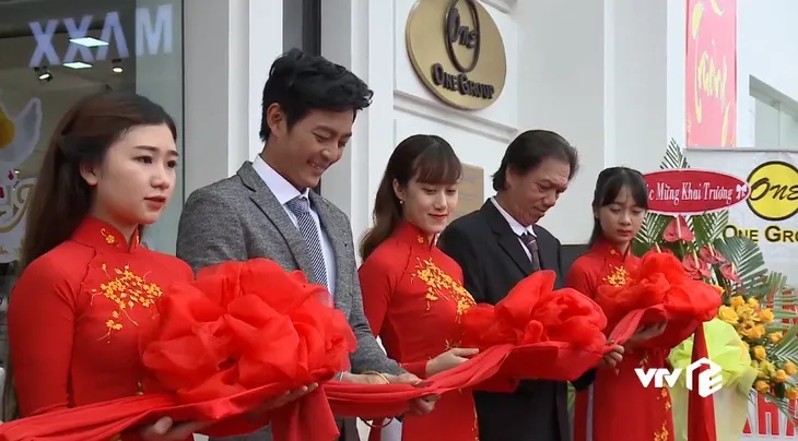 Đánh cắp giấc mơ - Tập 36: Đã cưới Hải Vân vì cái thai, Đức vẫn ngày đêm nhớ Khánh Quỳnh - Ảnh 18. Đánh cắp giấc mơ - Tập 36: Đã cưới Hải Vân vì cái thai, Đức vẫn ngày đêm nhớ Khánh Quỳnh - Ảnh 18.