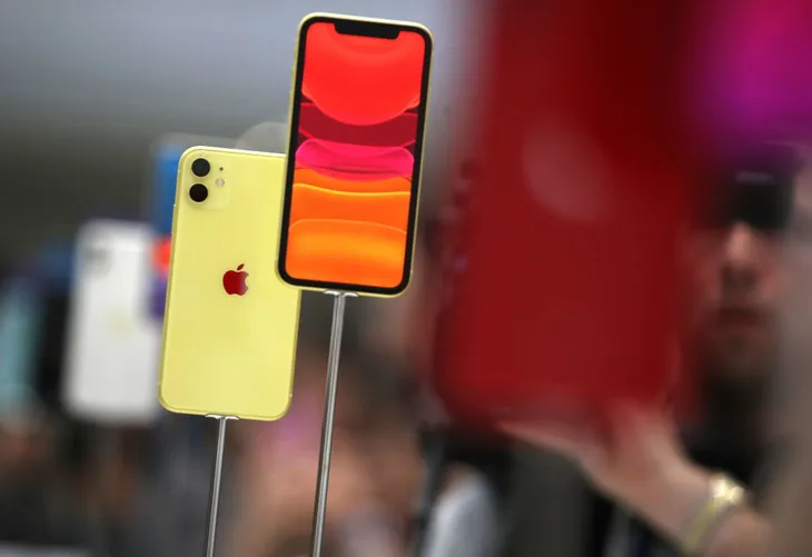 iPhone 11 bán chạy đến mức Apple chẳng kịp sản xuất - Ảnh 1. iPhone 11 bán chạy đến mức Apple chẳng kịp sản xuất - Ảnh 1.