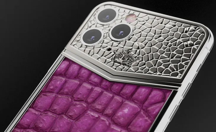 iPhone 11 Pro độ thêm vàng và kim cương, được bán với giá gần 1 tỷ đồng - Ảnh 5. iPhone 11 Pro độ thêm vàng và kim cương, được bán với giá gần 1 tỷ đồng - Ảnh 5.