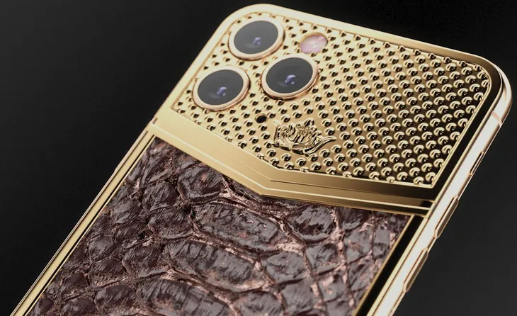 iPhone 11 Pro độ thêm vàng và kim cương, được bán với giá gần 1 tỷ đồng - Ảnh 7. iPhone 11 Pro độ thêm vàng và kim cương, được bán với giá gần 1 tỷ đồng - Ảnh 7.