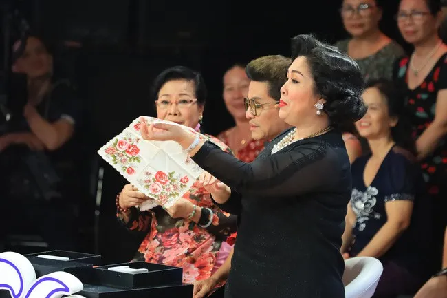 Ký ức vui vẻ: Chuyện tình đẹp hơn 50 năm của NSƯT Thanh Dậu bắt đầu từ... chiếc khăn tay định mệnh - Ảnh 5. Ký ức vui vẻ: Chuyện tình đẹp hơn 50 năm của NSƯT Thanh Dậu bắt đầu từ... chiếc khăn tay định mệnh - Ảnh 5.