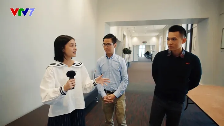 IELTS FACE-OFF số 11: Ghé thăm ngôi trường 100 năm tuổi của Anh - Ảnh 3. IELTS FACE-OFF số 11: Ghé thăm ngôi trường 100 năm tuổi của Anh - Ảnh 3.
