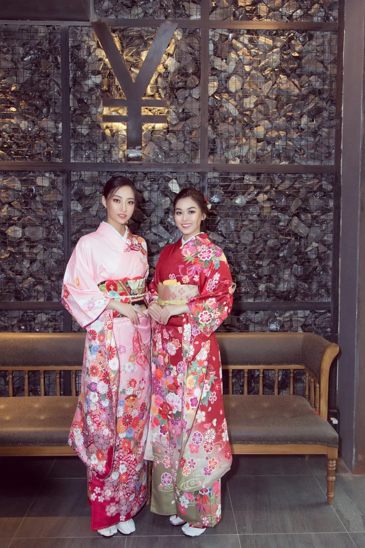 Hoa hậu Lương Thùy Linh - Á hậu Tường San diện kimono đọ sắc - Ảnh 9. Hoa hậu Lương Thùy Linh - Á hậu Tường San diện kimono đọ sắc - Ảnh 9.