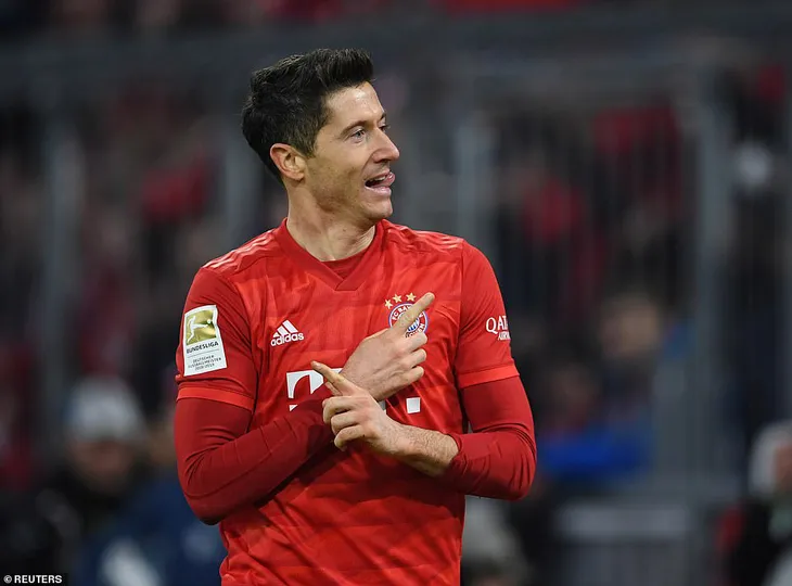 Bayern Munich 4-0 Dortmund: Lewandowski lập cú đúp, Bayern thắng ấn tượng - Ảnh 3. Bayern Munich 4-0 Dortmund: Lewandowski lập cú đúp, Bayern thắng ấn tượng - Ảnh 3.