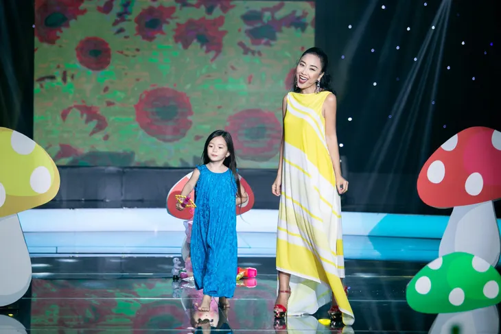 Đoan Trang lần đầu biểu diễn cùng con gái trong chương trình 60 phút rực rỡ - Ảnh 3. Đoan Trang lần đầu biểu diễn cùng con gái trong chương trình 60 phút rực rỡ - Ảnh 3.