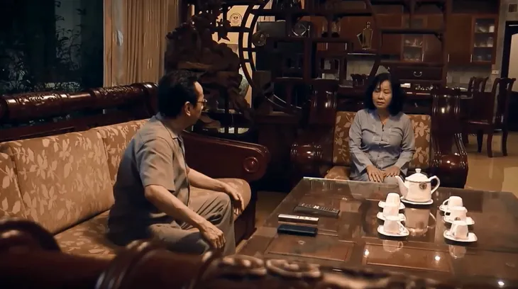 Sinh tử - Tập 6: Chủ tịch tỉnh kêu con trai sắp hỏng, vợ thản nhiên bảo con hư tại bố - Ảnh 3. Sinh tử - Tập 6: Chủ tịch tỉnh kêu con trai sắp hỏng, vợ thản nhiên bảo con hư tại bố - Ảnh 3.