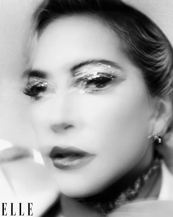 Lady Gaga: Vẫn độc, lạ và đẳng cấp - Ảnh 7.