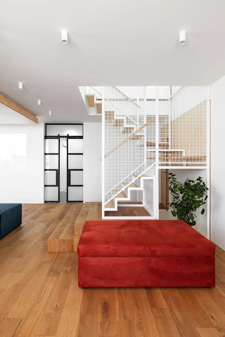Ngôi nhà 190m2 thoải mái cho trẻ chơi đùa nhờ sử dụng nội thất mô-đun - Ảnh 4.