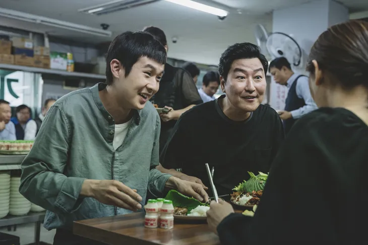 Trở thành phim nước ngoài có doanh thu cao nhất tại Bắc Mỹ, “Ký sinh trùng” tiến đến Oscar? - Ảnh 2. Trở thành phim nước ngoài có doanh thu cao nhất tại Bắc Mỹ, “Ký sinh trùng” tiến đến Oscar? - Ảnh 2.